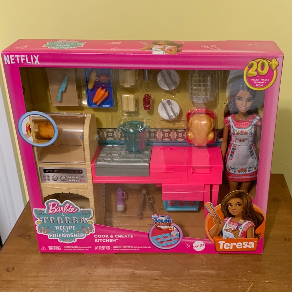 NIB Barbie Teresa Kitchen PlaysetRecipe for Friendship Turkey Chicken Tamales